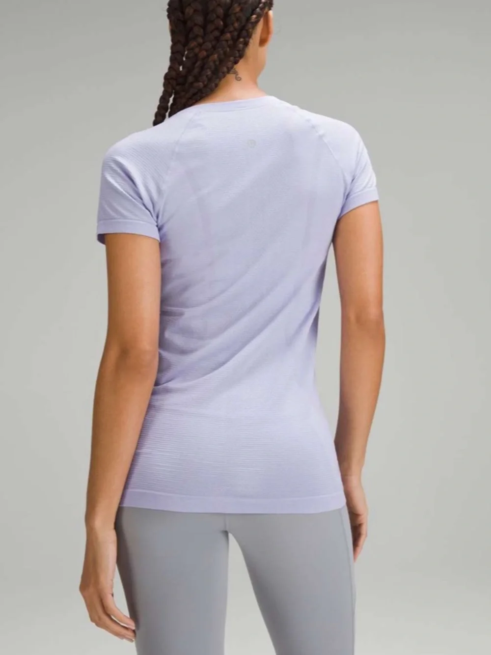 Lululemon Swiftly Tech Short Sleeve Shirt 2.0 - Lilac Smoke - Size 2